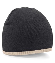 Two-tone pull-on beanie